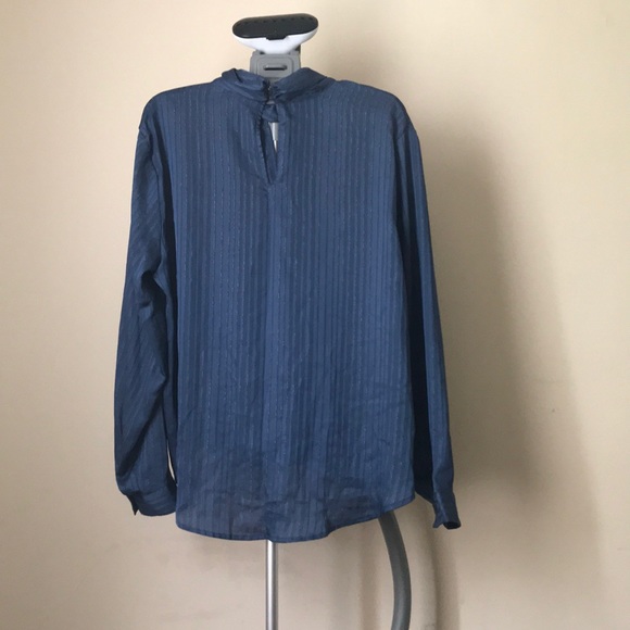 Blouse - Picture 3 of 4